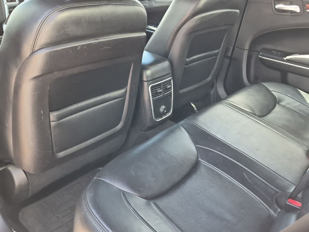 Used 2014 Chrysler 300 RWD image 18