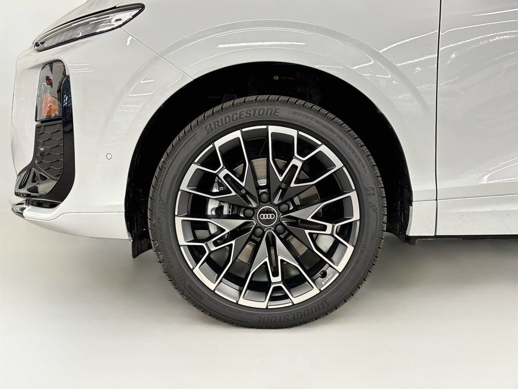 New 2026 Audi Q3 quattro 2.0T AWD/4WD image 26