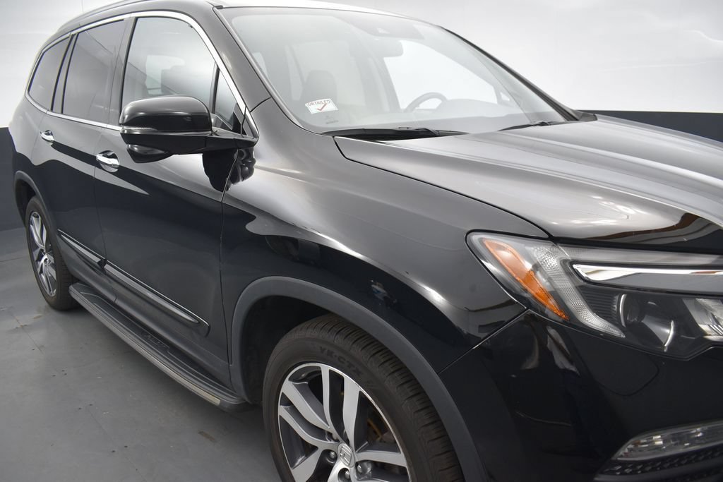 Used 2017 Honda Pilot Touring image 36