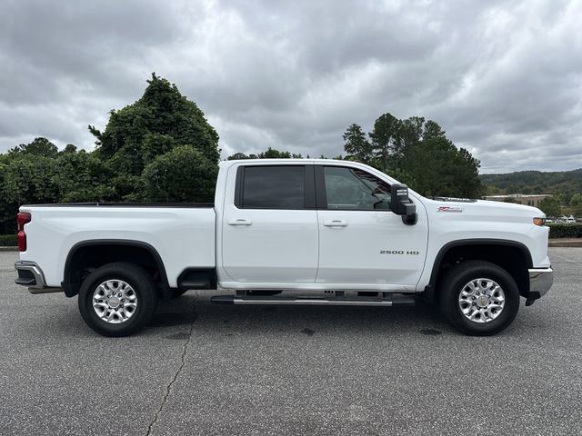 Used 2025 Chevrolet Silverado 2500 LT w/ Convenience Package AWD/4WD image 4
