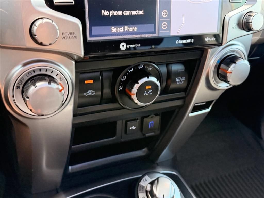 Used 2022 Toyota 4Runner SR5 Premium w/ Moonroof Package AWD/4WD image 20
