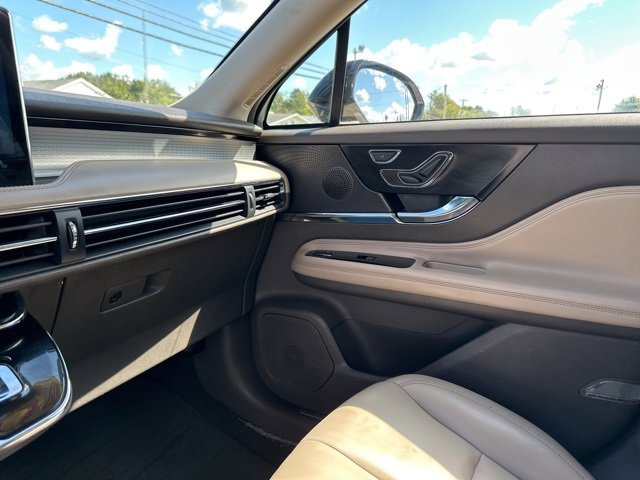 Used 2024 Lincoln Corsair FWD image 36