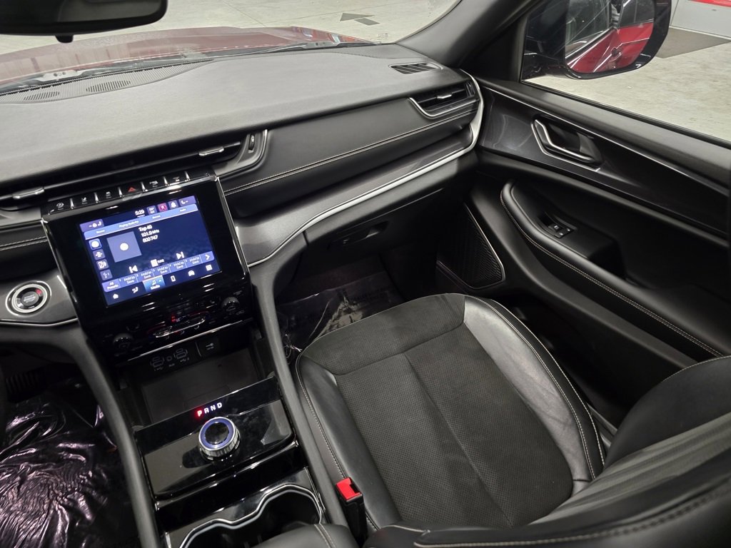 Used 2022 Jeep Grand Cherokee L Laredo image 36