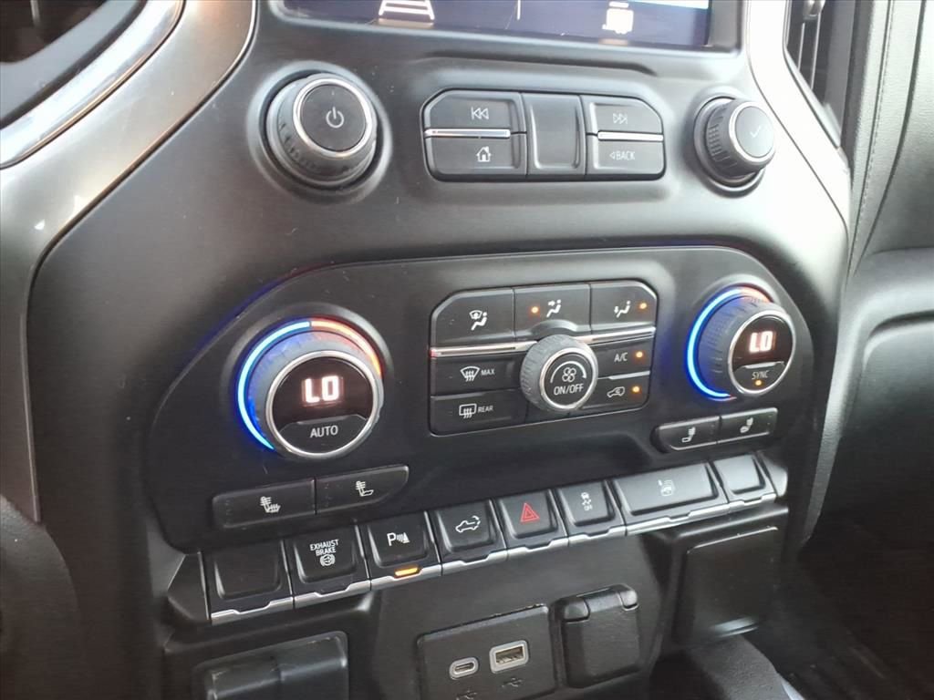 Used 2021 Chevrolet Silverado 3500 LT w/ Convenience Package image 16