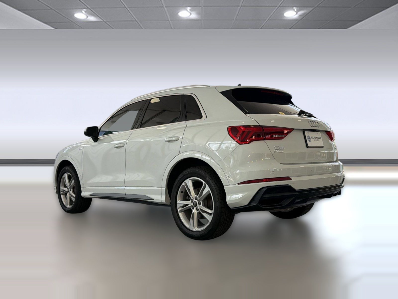 Used 2021 Audi Q3 2.0T Premium Plus w/ Premium Plus Package AWD/4WD image 3