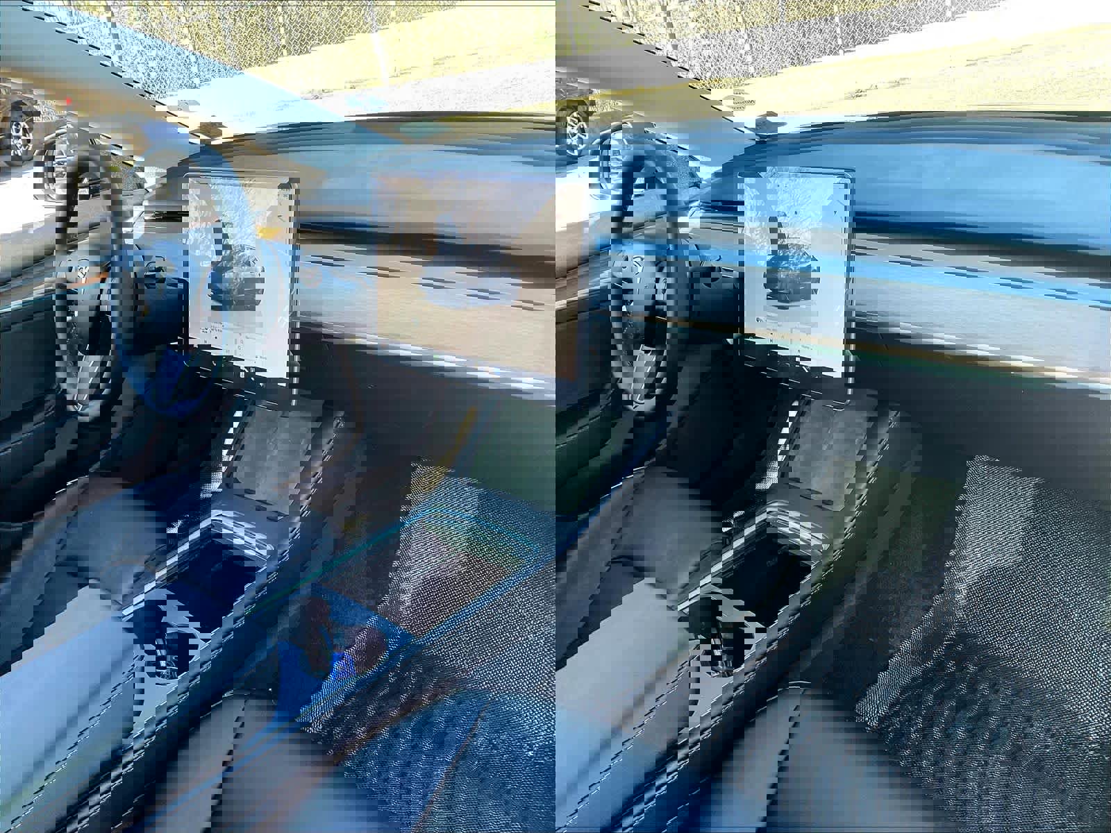 Used 2023 Tesla Model 3 Standard Range image 14