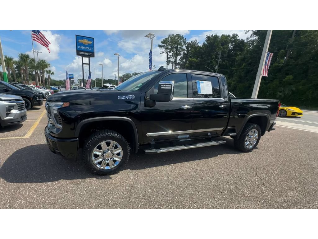 Used 2024 Chevrolet Silverado 2500 High Country w/ High Country Premium Package AWD/4WD image 6