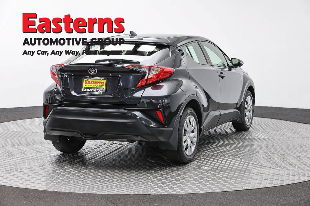 Used 2022 Toyota C-HR Limited FWD image 5