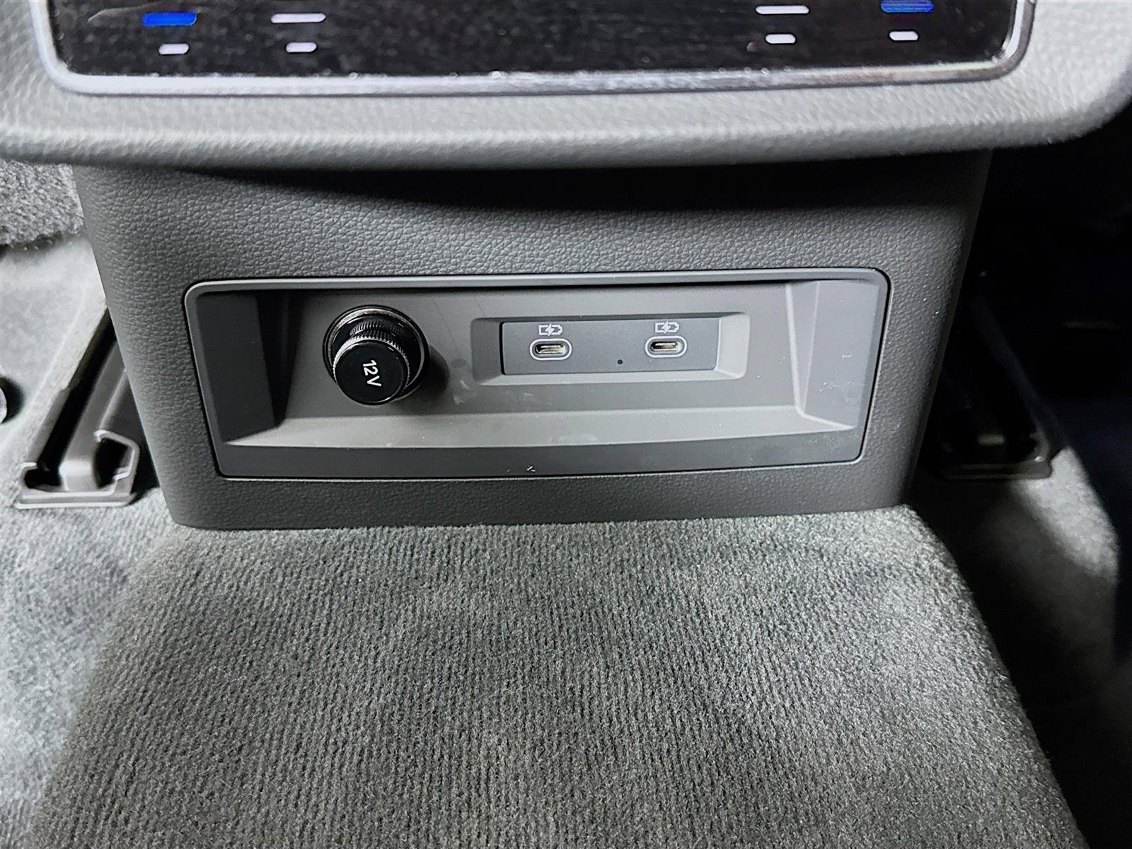 Used 2022 Audi Q8 Premium Plus AWD/4WD image 29