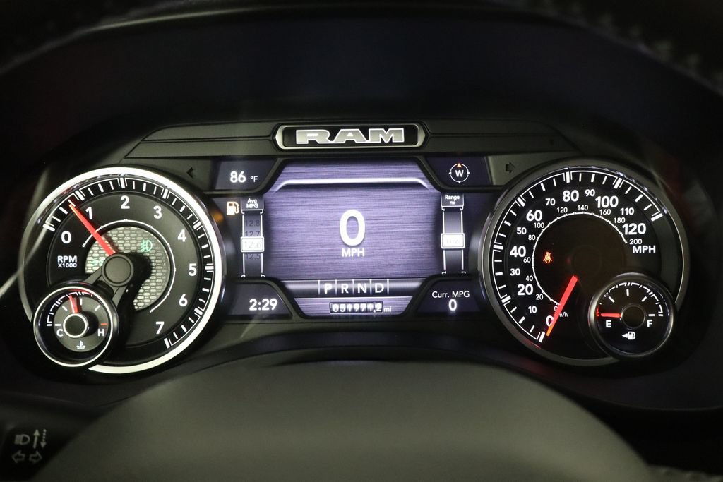 Used 2022 RAM 1500 Laramie AWD/4WD image 11
