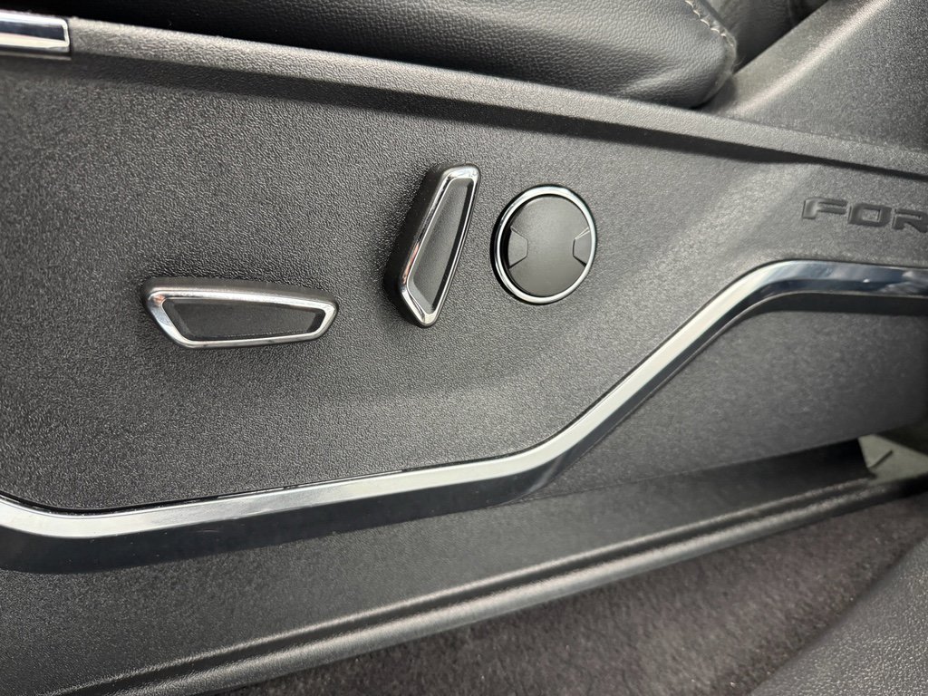 Used 2023 Ford F150 Lariat w/ Equipment Group 502A High image 17