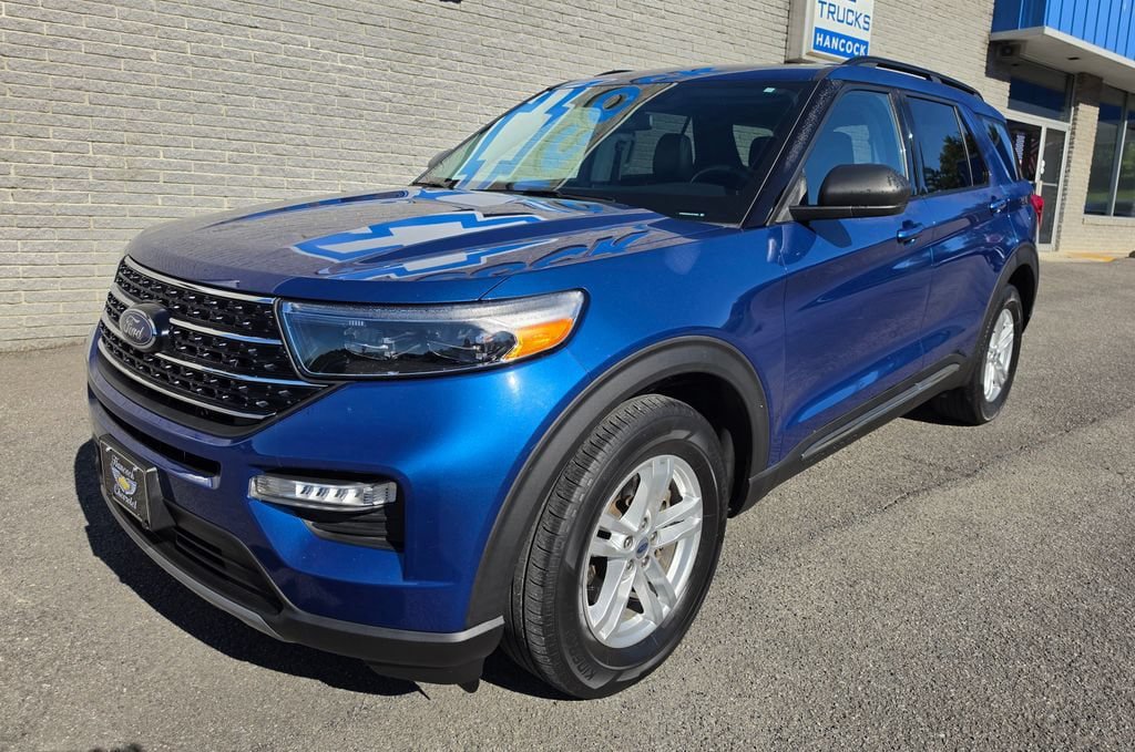 Used 2020 Ford Explorer XLT w/ Equipment Group 202A AWD/4WD image 3