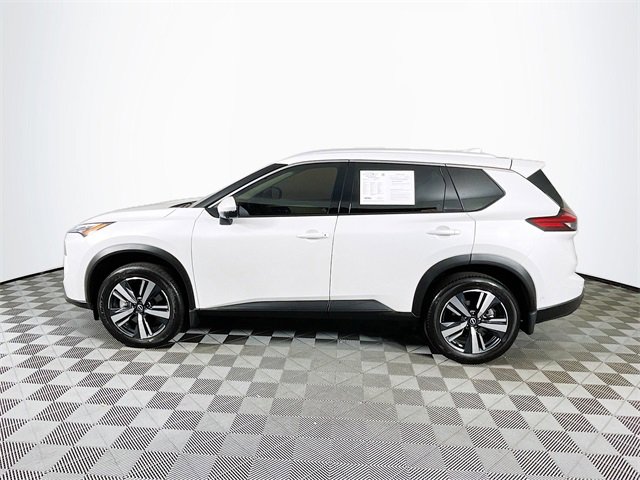 Used 2025 Nissan Rogue SL w/ Tech Package image 5