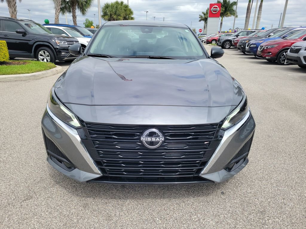 Used 2025 Nissan Altima 2.5 S image 10