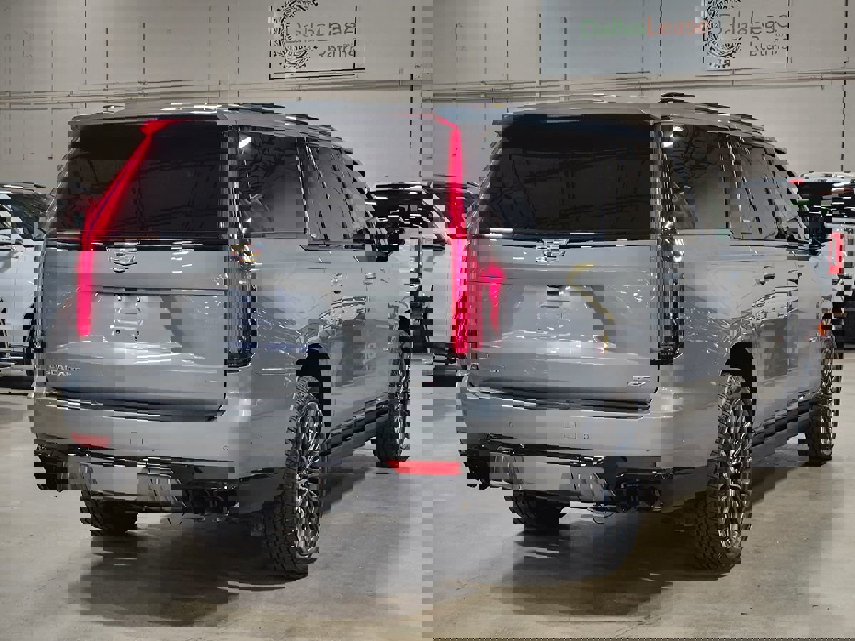 Used 2023 Cadillac Escalade ESV V image 8