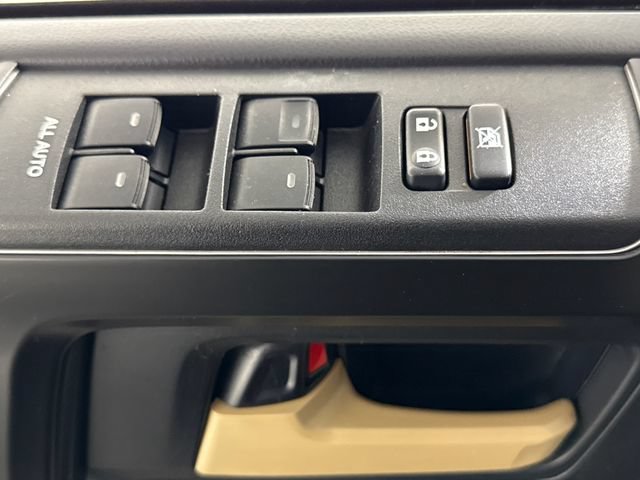 Used 2019 Toyota 4Runner SR5 AWD/4WD image 28