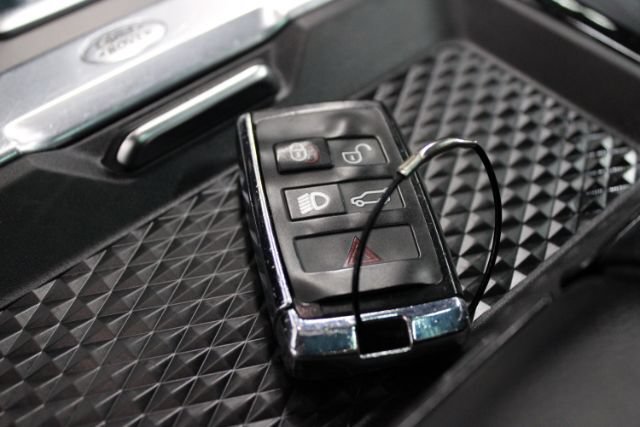Used 2020 Land Rover Range Rover Evoque SE AWD/4WD image 12