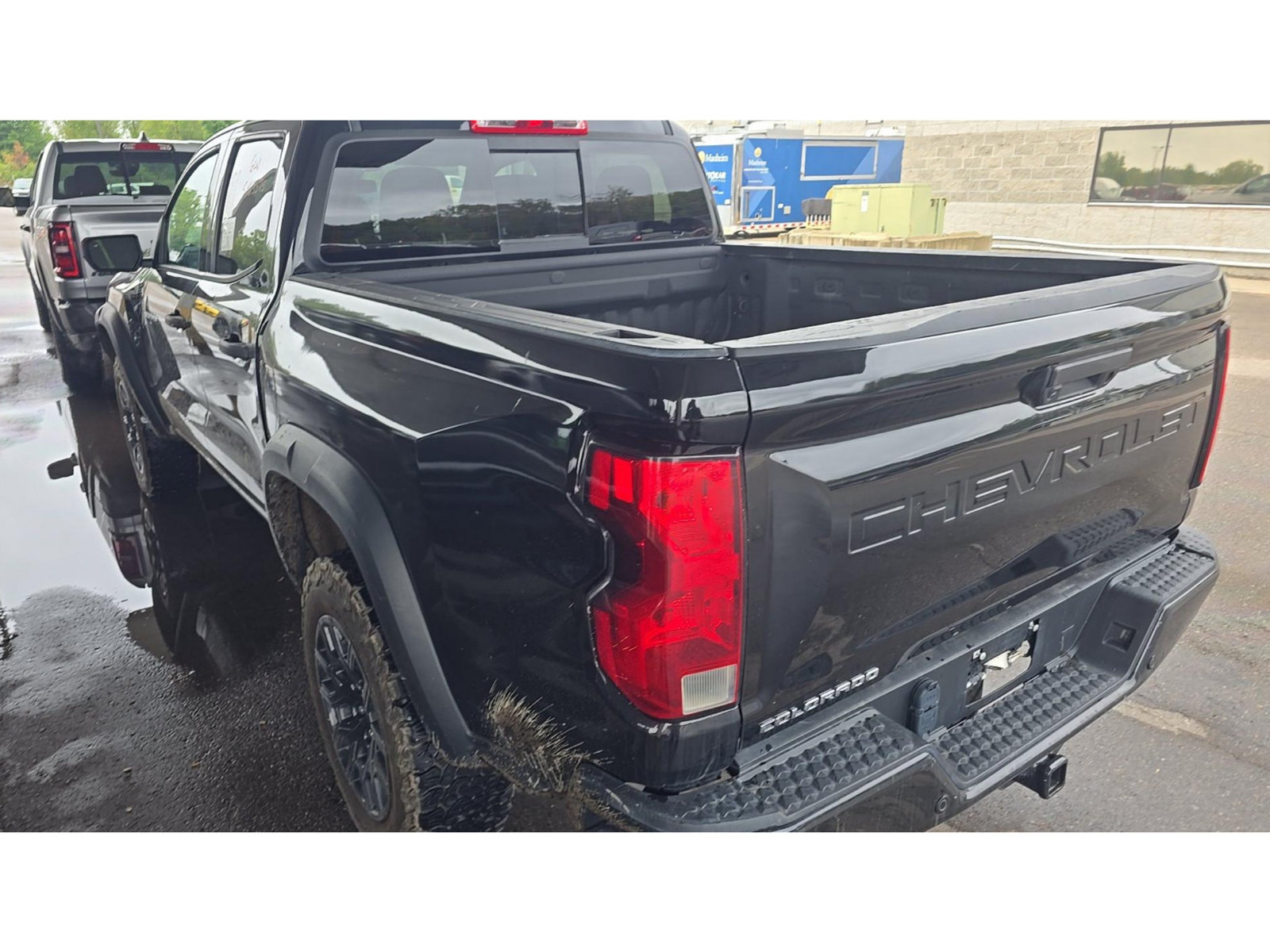 Used 2023 Chevrolet Colorado Trail Boss w/ Technology Package AWD/4WD image 5