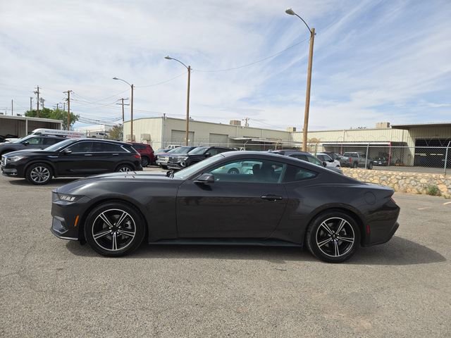 Used 2024 Ford Mustang Coupe RWD image 5