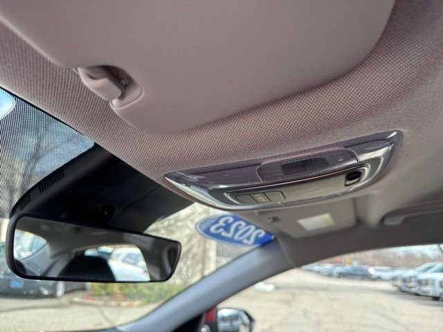 Certified 2023 Hyundai Elantra SE image 39