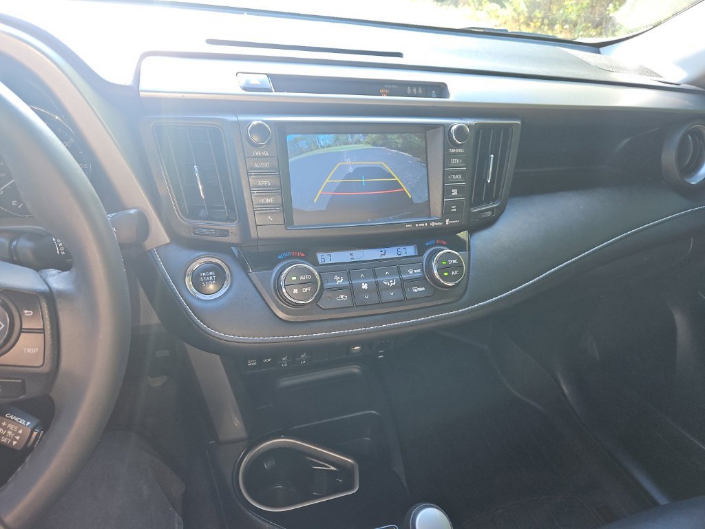 Used 2017 Toyota RAV4 Limited AWD/4WD image 18