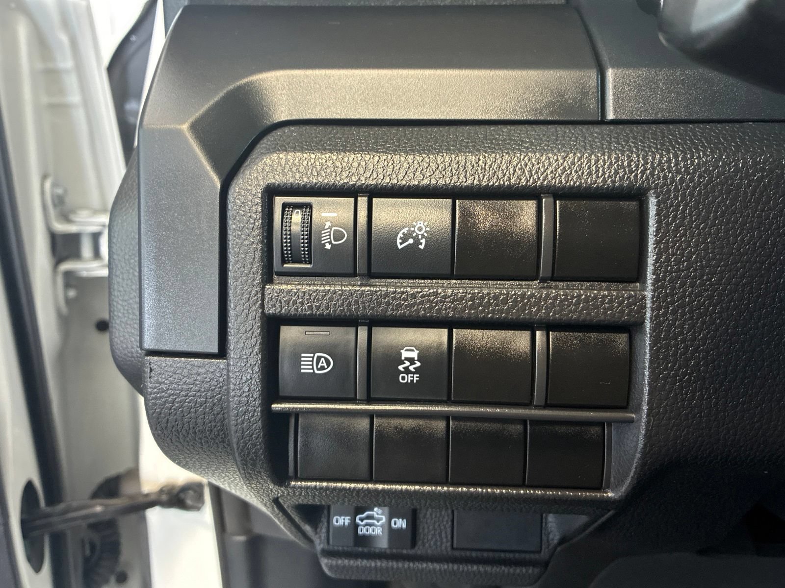 Used 2025 Toyota Tacoma SR RWD image 13