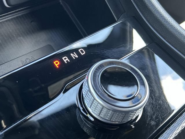 Used 2024 Jeep Grand Cherokee Altitude AWD/4WD image 25