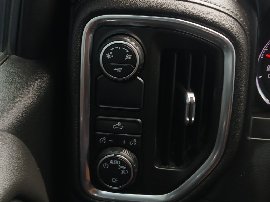 Used 2019 Chevrolet Silverado 1500 LT w/ Texas Edition RWD image 11