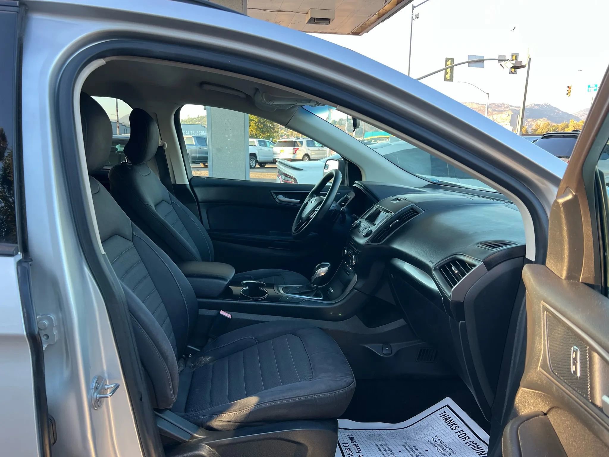 Used 2017 Ford Edge SE FWD image 18