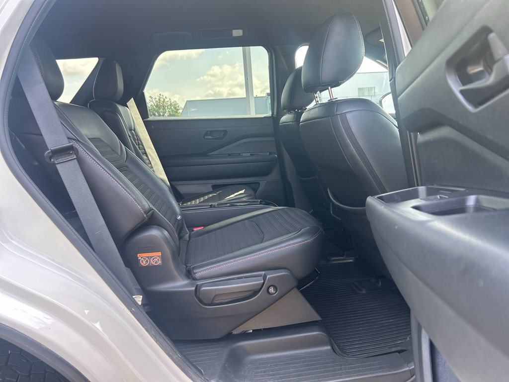 Used 2024 Nissan Pathfinder Rock Creek AWD/4WD image 16