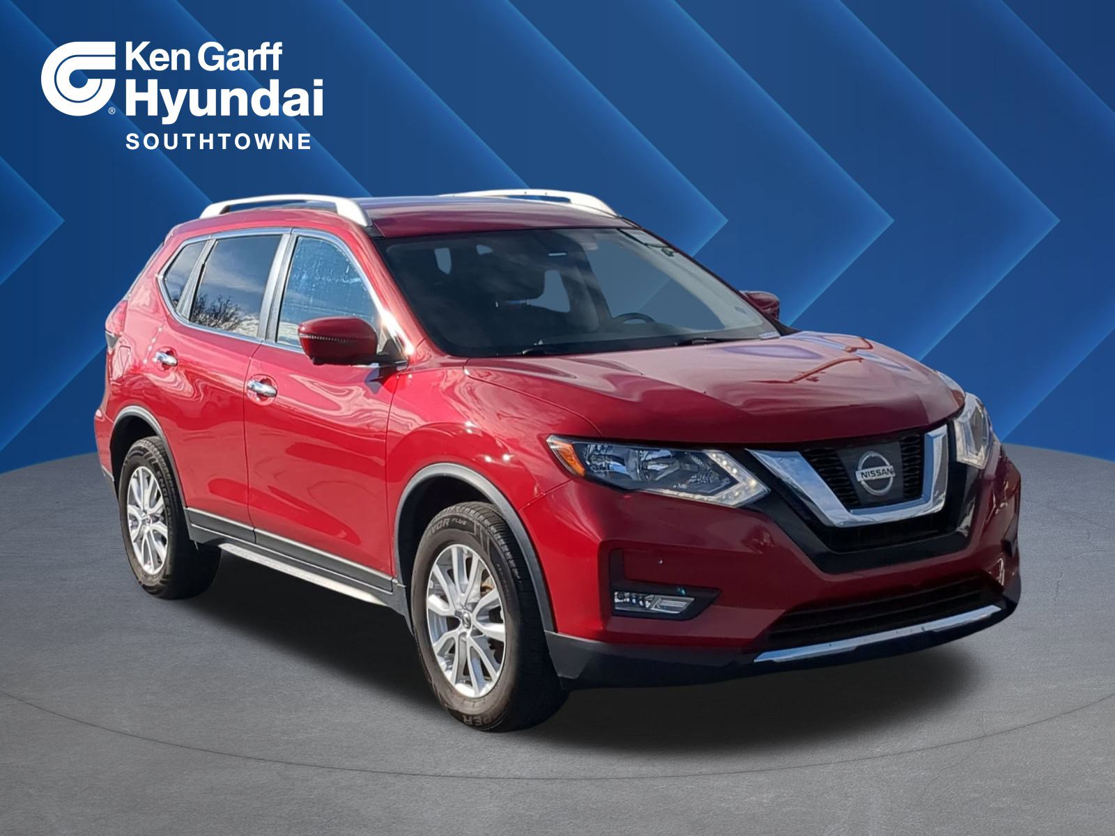 Used 2017 Nissan Rogue SV w/ SV Premium Package image 1