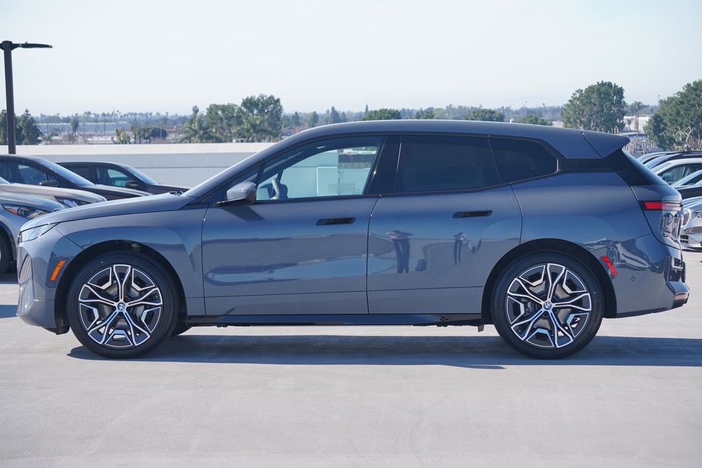 New 2026 BMW iX xDrive45 w/ Premium Package image 4