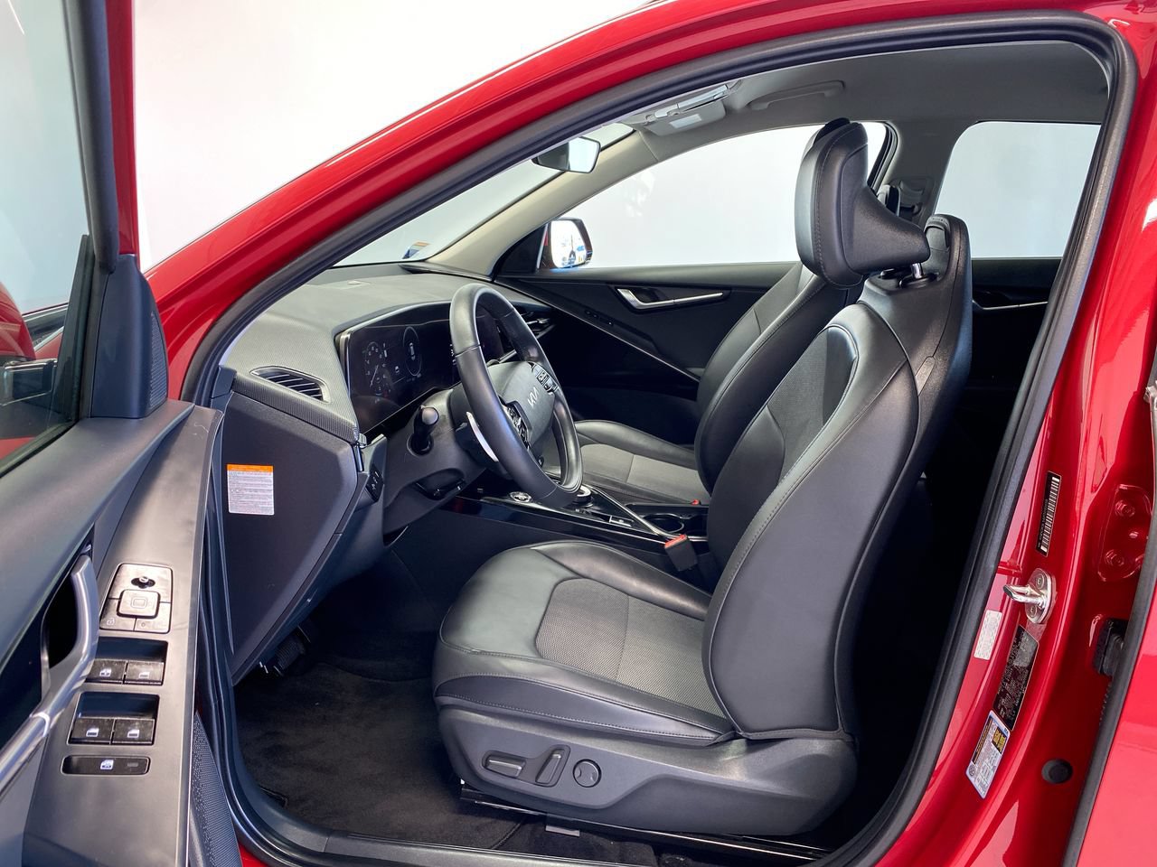 Certified 2023 Kia Niro Wind FWD image 16