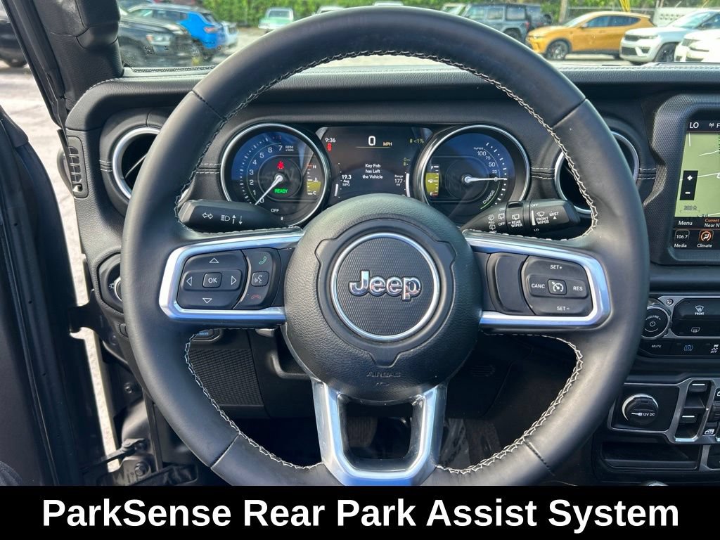 Used 2022 Jeep Wrangler Unlimited Sahara w/ Safety Group AWD/4WD image 17