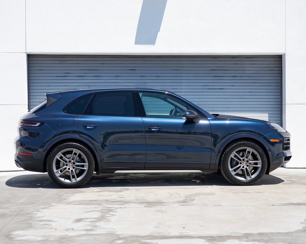 Certified 2026 Porsche Cayenne AWD/4WD image 8