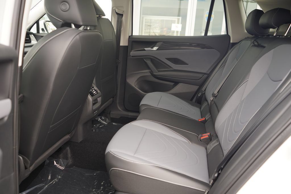 New 2026 Volkswagen Tiguan SE AWD/4WD image 7