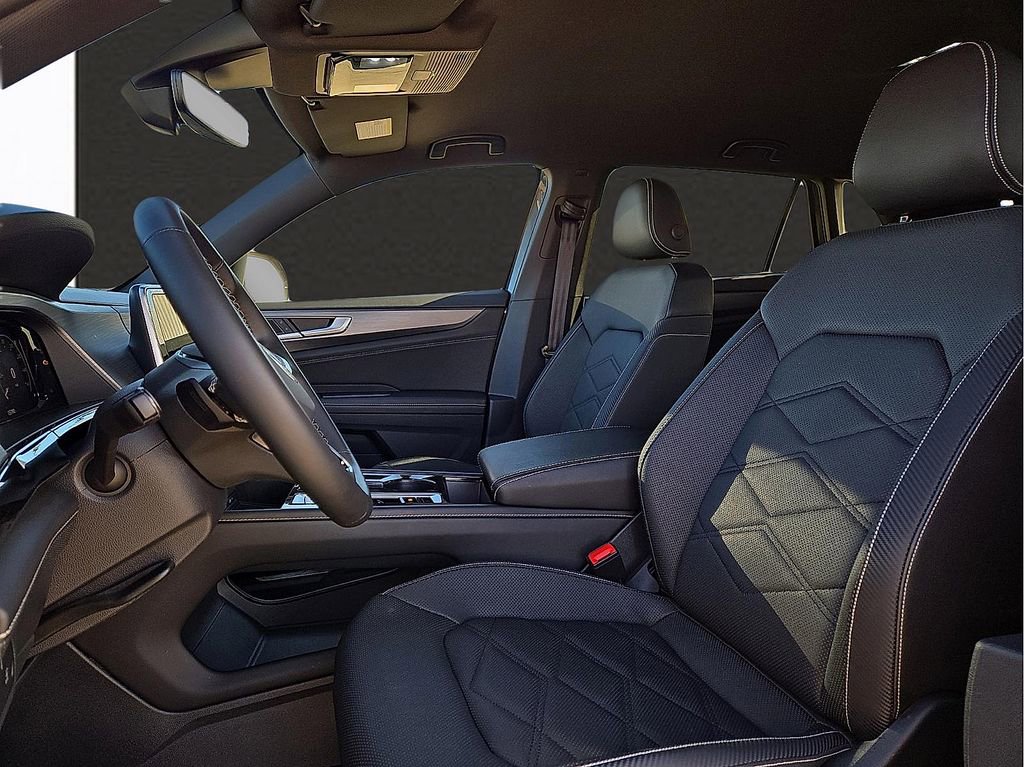 Used 2025 Volkswagen Atlas Cross Sport SE image 13