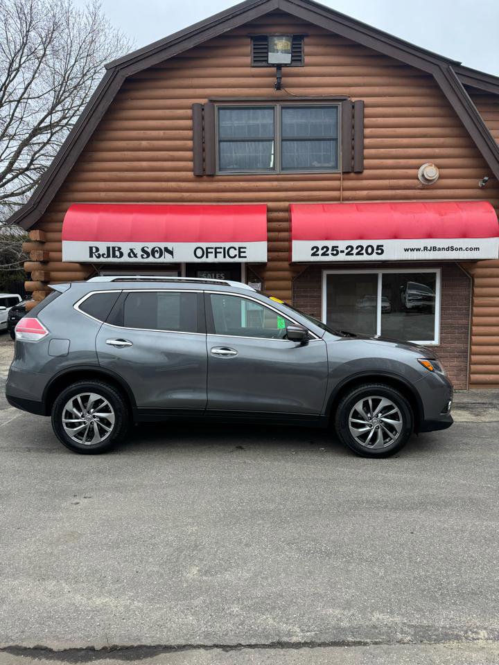 Used 2015 Nissan Rogue SL image 2