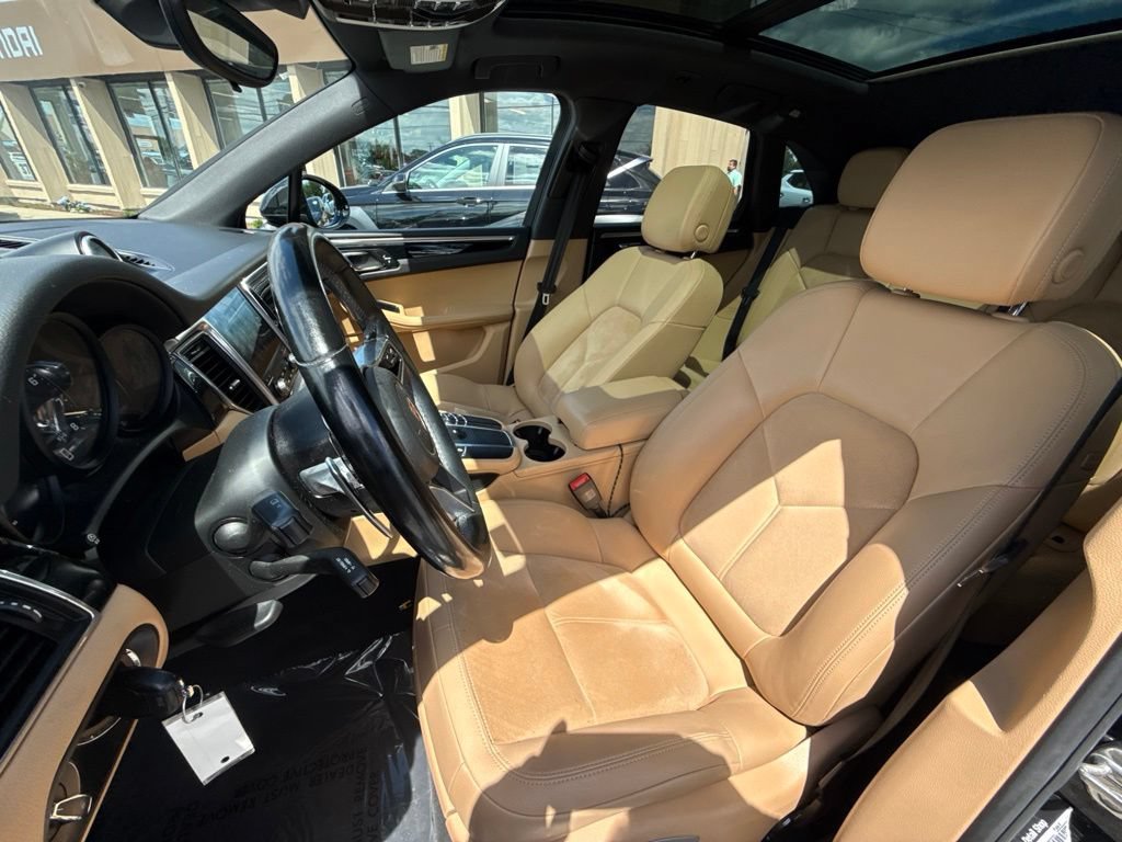 Used 2017 Porsche Macan AWD/4WD image 17