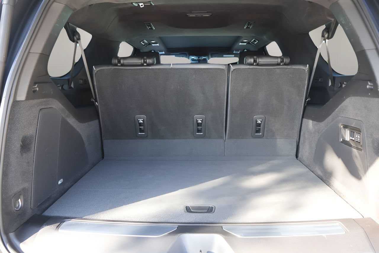Certified 2024 Cadillac Escalade ESV Sport Platinum w/ LPO, ONYX Package AWD/4WD image 21
