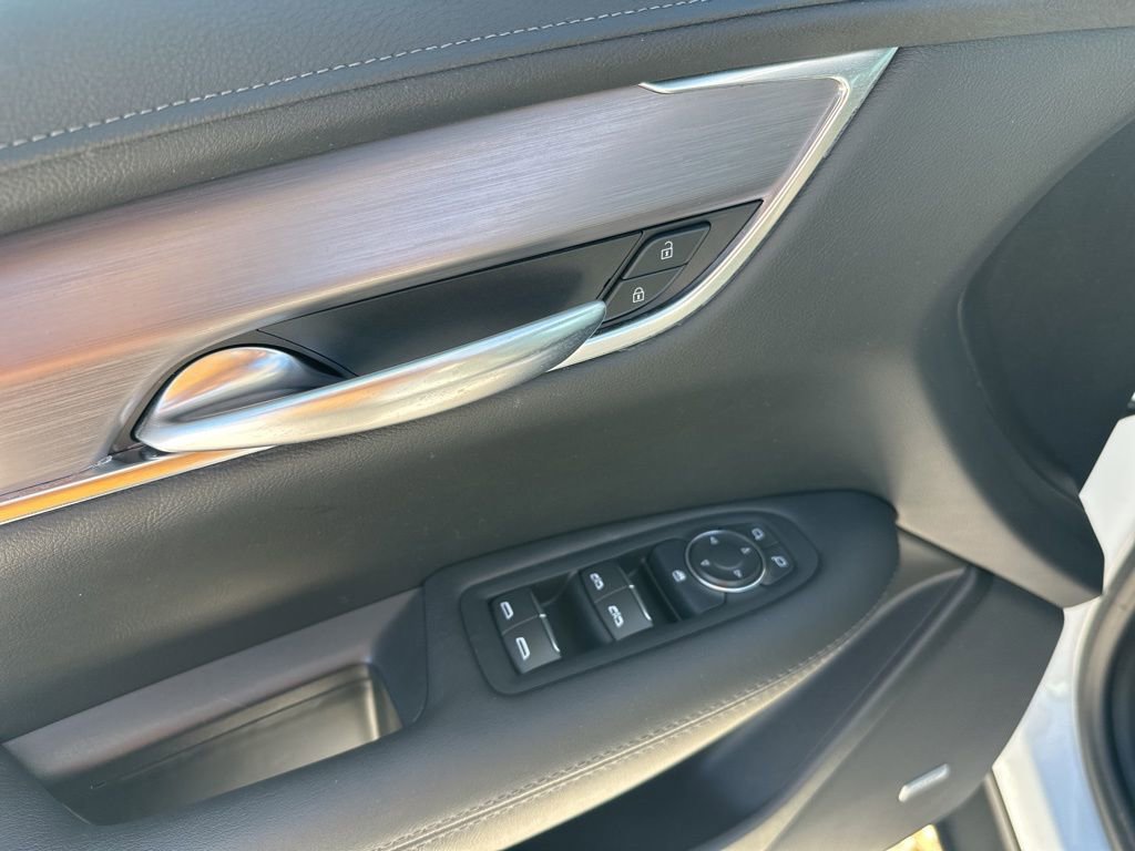 Certified 2025 Cadillac XT5 Luxury image 14
