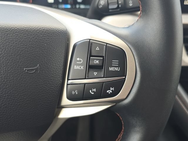 Used 2025 Ford Explorer Active RWD image 38