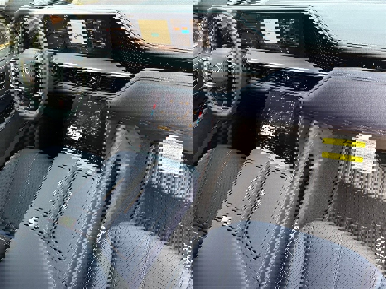 New 2026 INFINITI QX80 Sport w/ Sport Exterior Package image 11