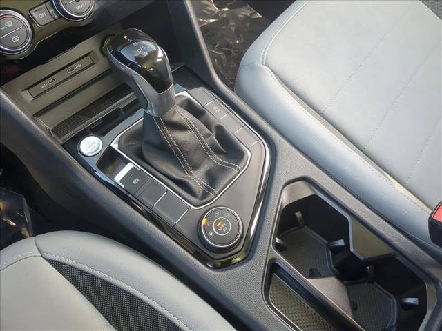 Used 2024 Volkswagen Taos SE AWD/4WD image 13