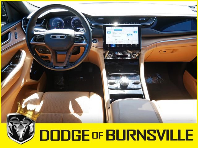 Used 2023 Jeep Grand Cherokee L Summit AWD/4WD image 14