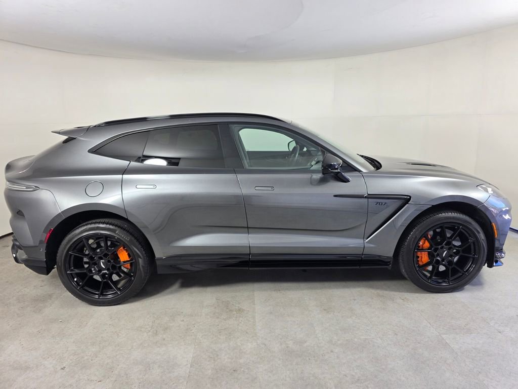 Used 2023 Aston Martin DBX 707 AWD/4WD image 3