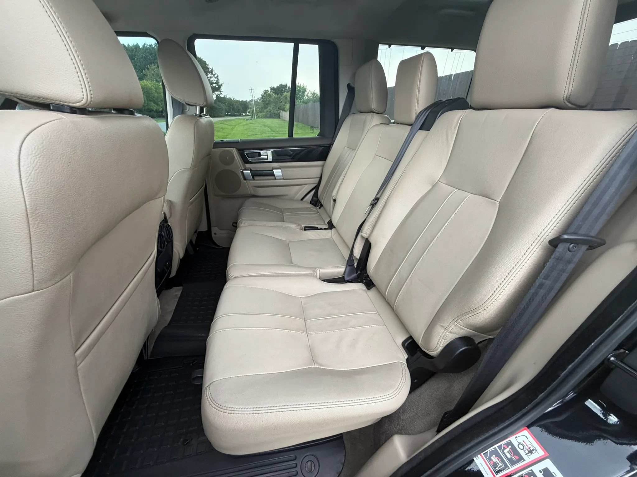 Used 2016 Land Rover LR4 HSE AWD/4WD image 20