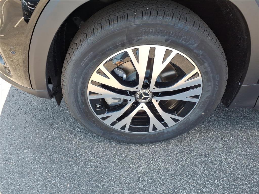 New 2025 Mercedes-Benz GLB 250 4MATIC image 12
