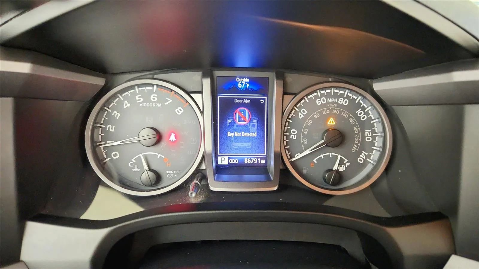 Used 2019 Toyota Tacoma TRD Sport image 25