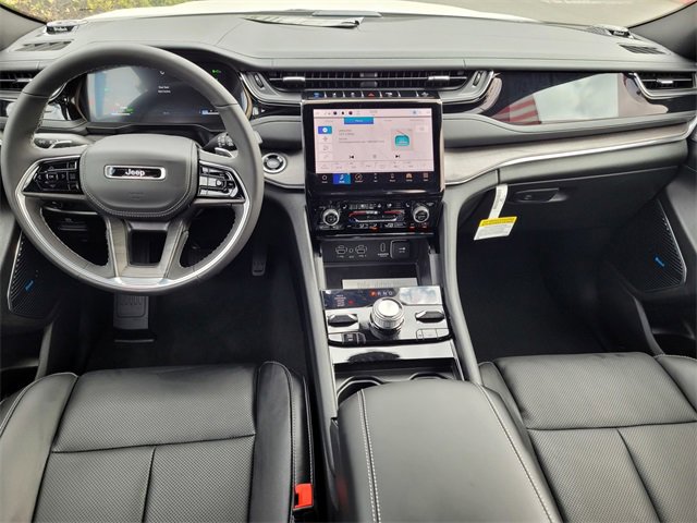 New 2023 Jeep Grand Cherokee Overland w/ Luxury Tech Group IV image 8